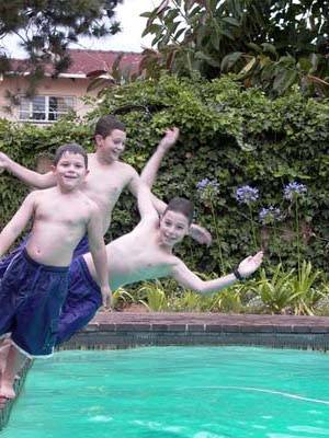 Click for original image 75k 300x400